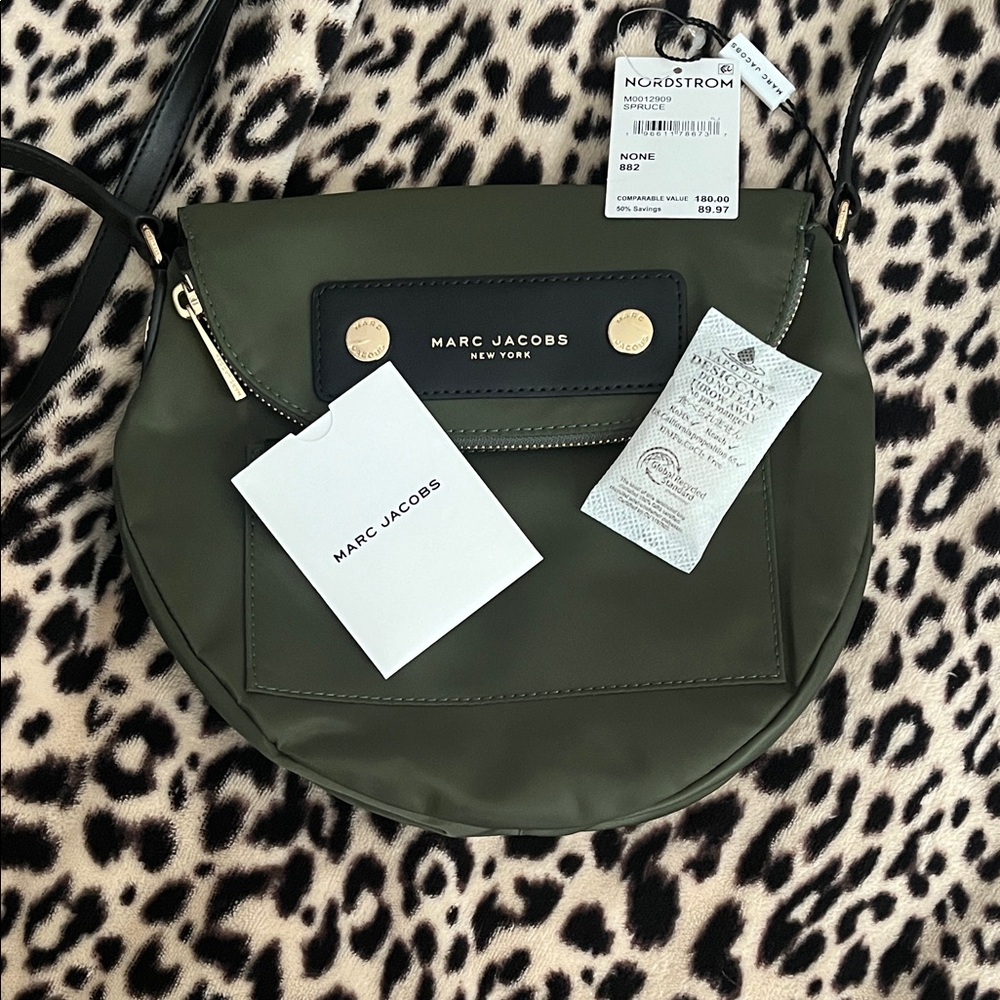 ๐ Marc Jacobs Cross Body Bag ๐ - Picture 6 of 9